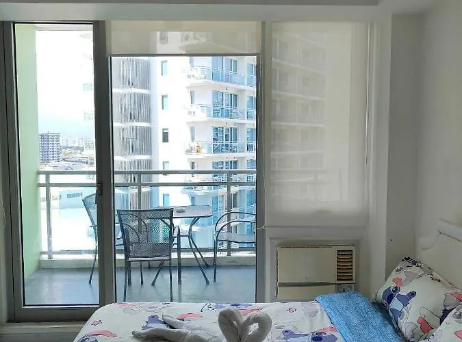 Azure Paranaque - View Apartahotel Manila